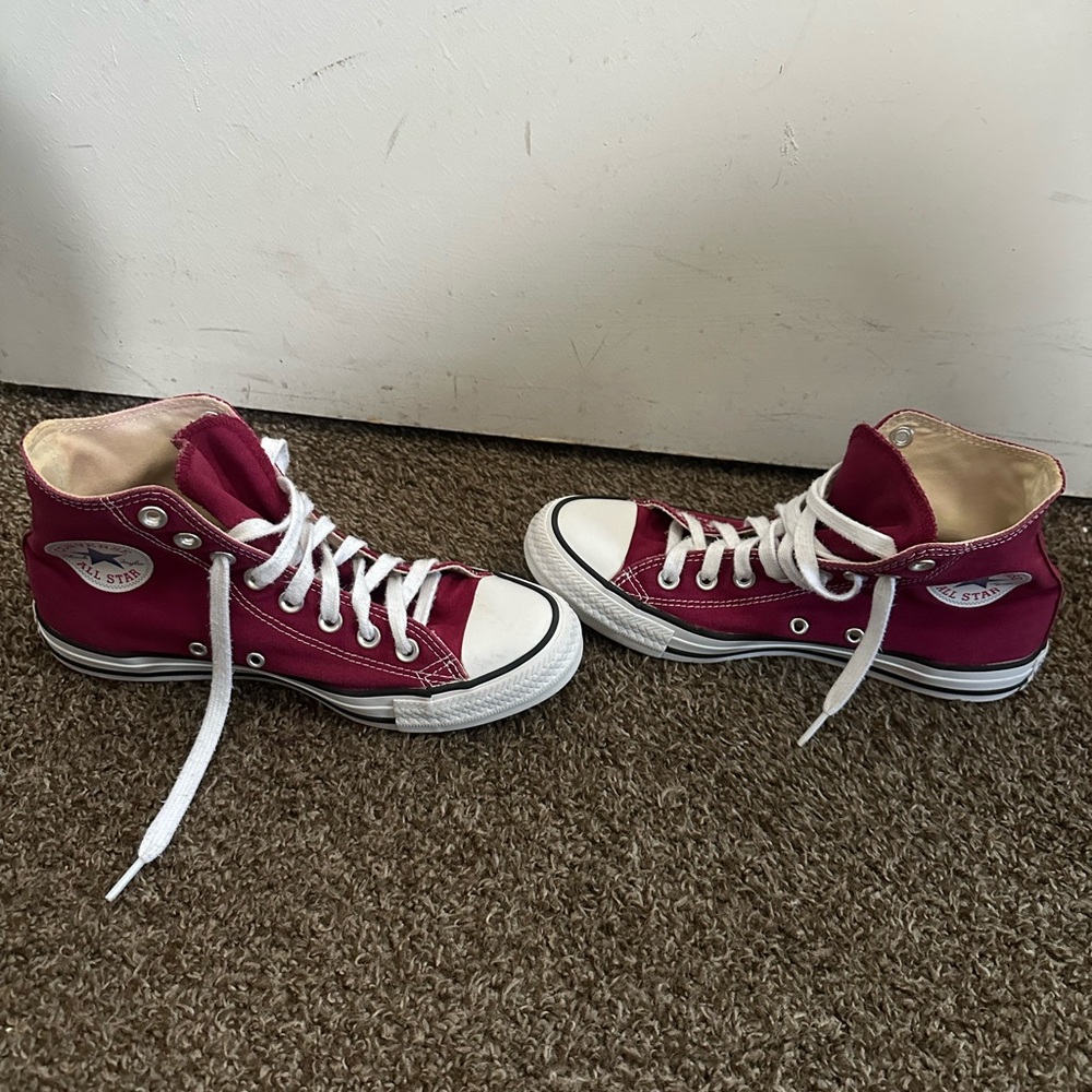 Converse Red High-Top Sneakers Classic Canvas